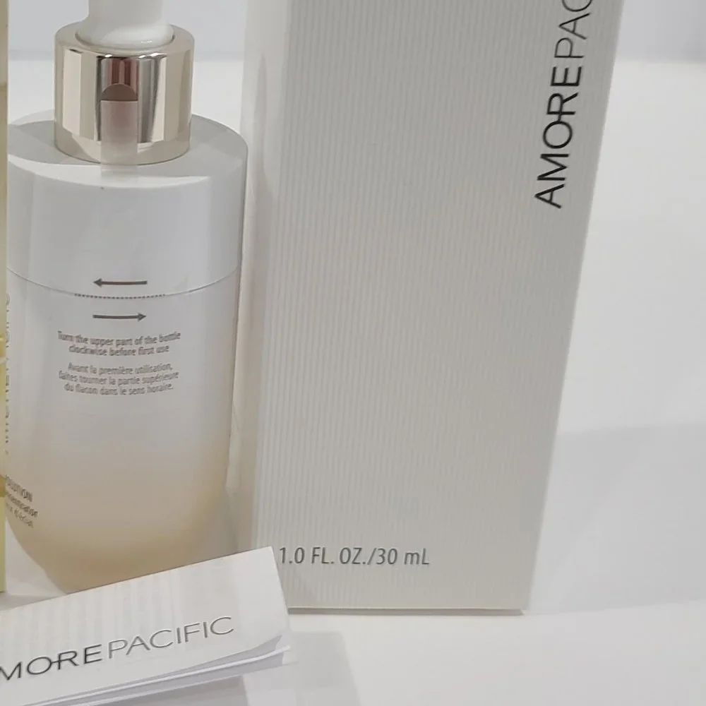 1/2 PRICE ✅️ SEALED AmorePacific Youth Revolution Radiance Concentrator 1oz